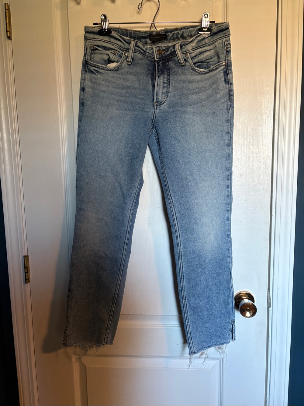 Silver Jeans Light Blue Cropped Straight Ankle Jeans